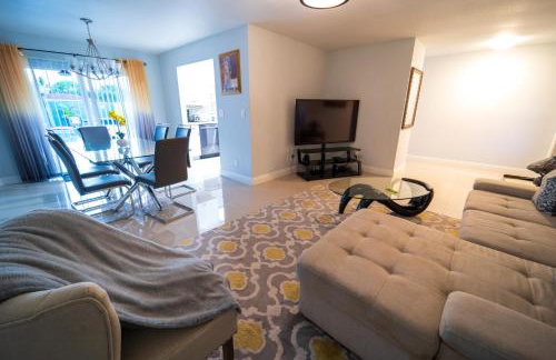 Chardonnay- Luxe home with pool ,spa and close to equestrian - Foto 8