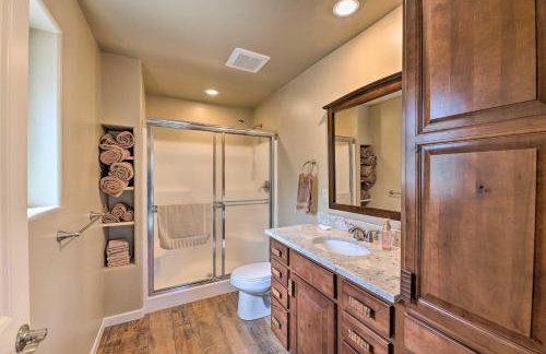 1 Mi to Rainbow Lake: Newly Built & Woodsy Retreat - Foto 23
