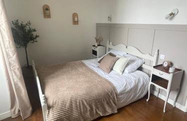Le Petit Manoir avec Piscine Privée - Photo 17