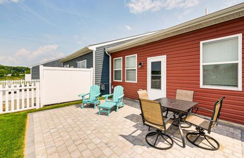 Pool Access and Beach Shuttle Millville Townhome! - Foto 25