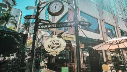 Apartamento encantador quadra mar - Foto 5