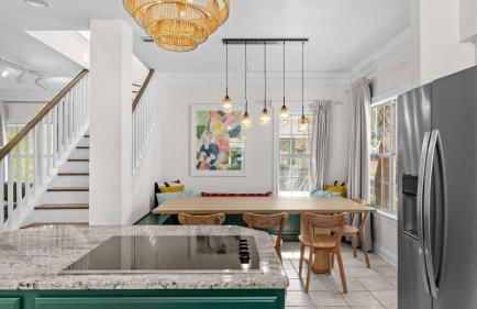 Steps to Beach! Arcade Game Room, Pool + Hot Tub Calico Scallop by Avantstay - Foto 46