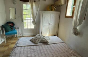 Small Provencal Castle with Swimming Pool, Tennis, Gym & Calm - Foto 48