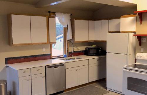 Nugget Place-Includes three separate two bedroom units near Mendenhall Glacier-DISCOUNTS ON TOURS! - Foto 29