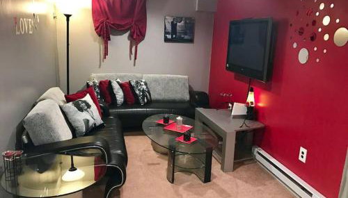 Beautiful Chalet with Hot Tub & Sauna in Poconos - Foto 4