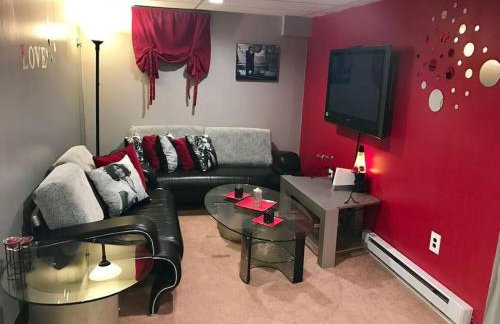 Beautiful Chalet with Hot Tub & Sauna in Poconos - Foto 4