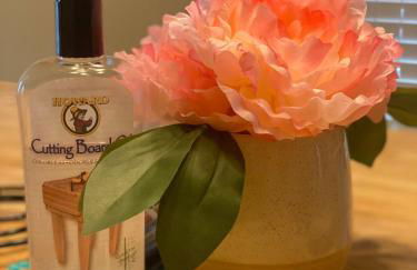 Cheerful 3 Bdrm space, 2 bath!. You gotta love it! - Photo 15