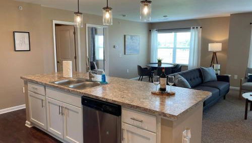 Retreat At The Charles Fast WiFi WasherDryer - Foto 2