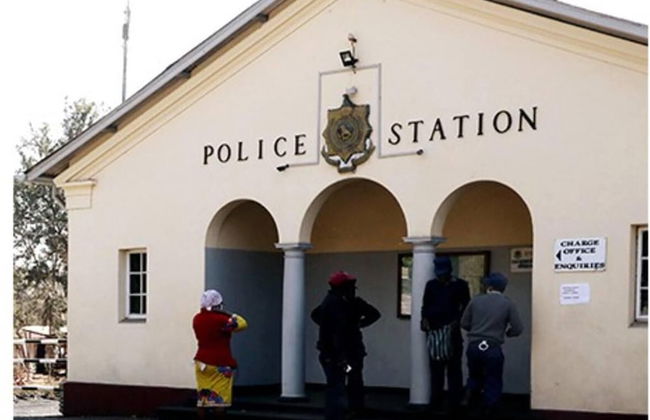 Secure Solar Powered two Bedroomed Haven - Photo 23