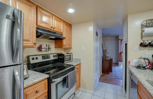 Lovely Concord Townhome Retreat with Community Pool! - Foto 11