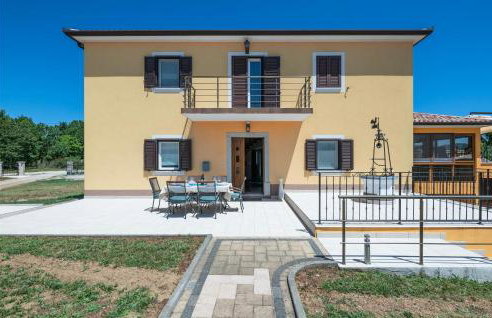 Awesome Home In Sumber - Foto 19