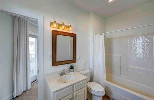 8 Bed Oceanfront in OBX with Pool & Hot Tub - Foto 47