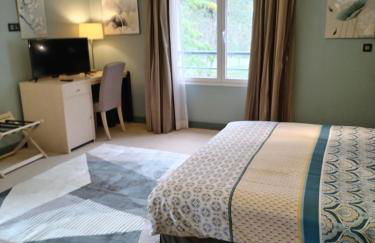 Suite Deluxe vue sur Golf - Photo 9