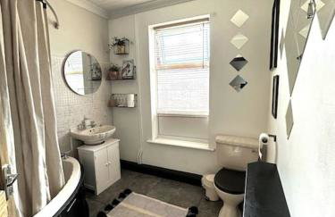 Leeds Cosy House - Photo 12