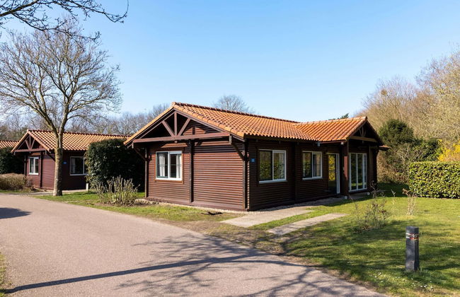 Bungalow in Veluwe Near Harderwijk - Photo 1