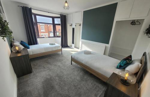 Luke Stays - Parsons Gardens - Foto 35