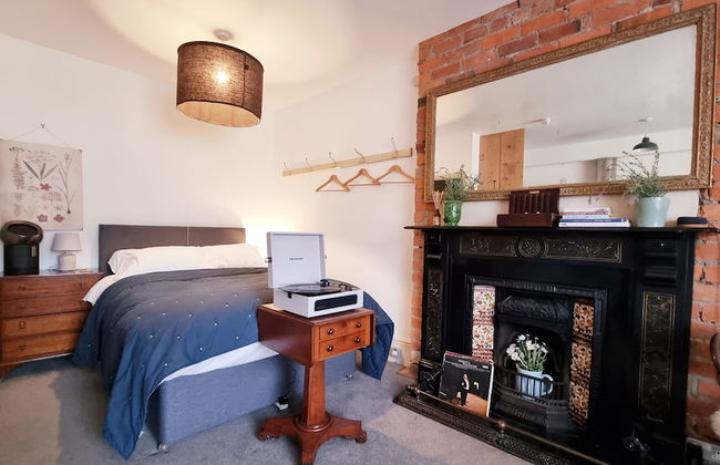 Stylish Town Centre Apartments - Photo 19