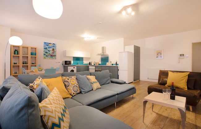 Rest & Recharge Regents CT 3bed Sleeps 7 - Foto 12