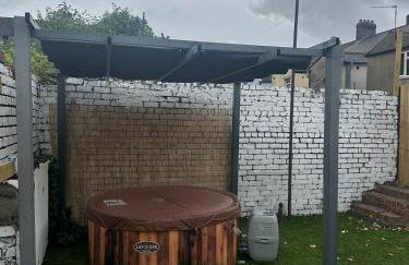 4BDR House By Homesy - Short Term Rental Cardiff - Ideal for Contractors - Foto 15