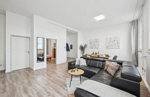 Yello Homes - Loft - Airport & Messe 6 Betten & Wifi - Foto 12