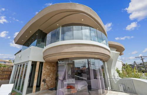 The Wave House! Custom Gem with Panoramic Views, Fire Pit, BBQ, Pool Table - Foto 38