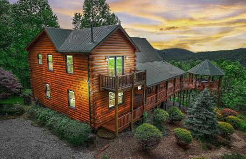 Stunning Mountain Cabin with Views and Hot Tub - Foto 1