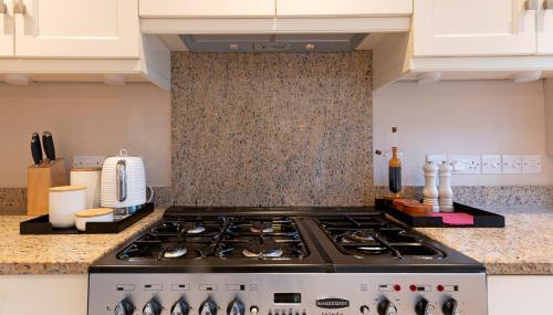 Guildford - 4 Bedroom House - Private Parking - Foto 5, Other