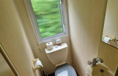 2 Bed Caravan - Sleeps 6 - Pets - Pool - Parking - Foto 20