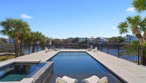 Water's Edge - Luxury Lakefront Beach House with Private Pool & Community Amenities - Foto 2