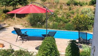 VILLA LES TERRASSES dans la nature avec piscine à 2 pas de Lyon, - Foto 2