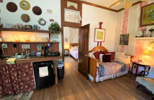 The Victorian Cottage at Creekside Camp & Cabins - Foto 14