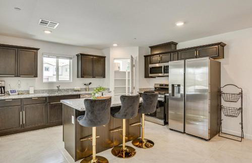 5 Mi to Vegas Strip Family Townhome Near Parks! - Foto 2