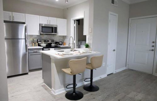 Cozy 1BR Retreat Near Dining & Shopping - Foto 13