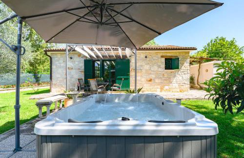 Casa Toni with Whirpool In Kastelir, Istria - Foto 1