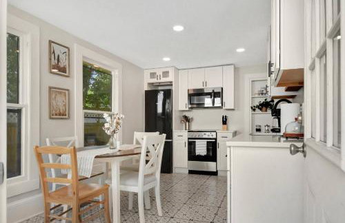 Apothecary - Upper Unit Downtown 2BR - Foto 4
