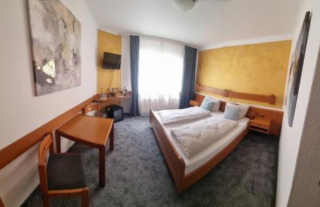 Doppelbett - Gästezimmer - 11min von Gießen 8,4km in Fernwald-Steinbach - Foto 8