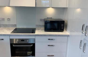 Lakeside 2 BED LUXURY APARTMENT No PARTIES No EVENTS Early Check-in Late Check- Out Allowed - Foto 22