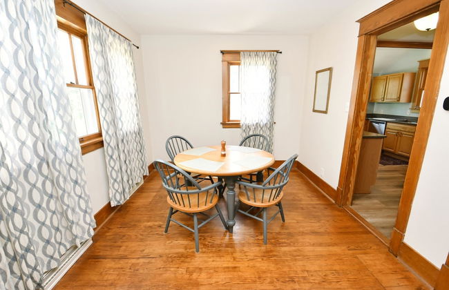 Updated Bungalow Steps to Notre Dame 410 - Foto 3