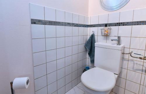 Gîte convivial avec terrasse abritée, 3 chambres, cuisine équipée, espace détente, proche autoroutes et pistes cyclables. - FR-1-744-6 - Foto 18