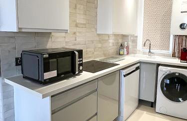 New Royal Mile Residence Spacious Quiet Comfortable Flat with Balcony & Great Views Top Floor No Lift - Foto 11