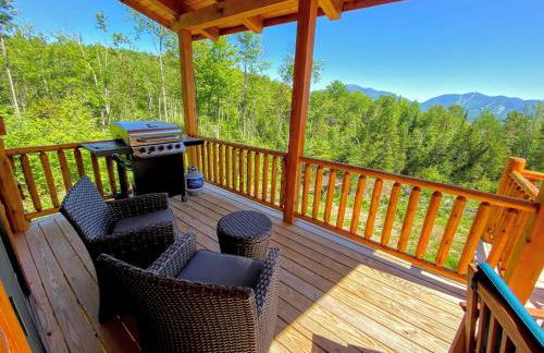 UV Log home with direct Cannon Mountain views Minutes to attractions Fireplace Pool Table AC - Foto 36