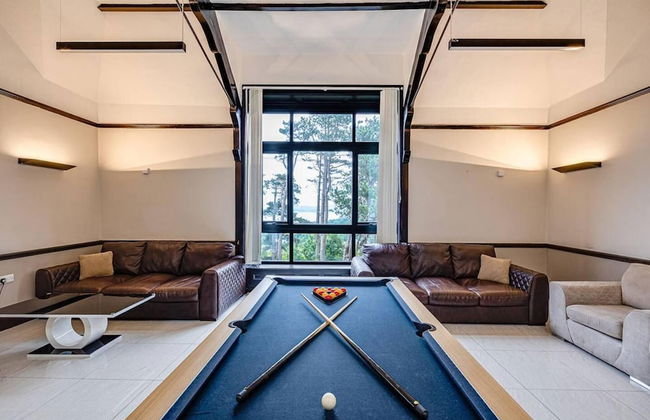 Delightful Holiday Home With sea Views and Hot Tub - Photo 23