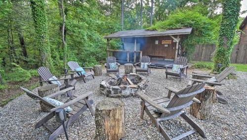 Luxe Cabin with Hot Tub on 5 Acres in Pearcy! - Photo 2