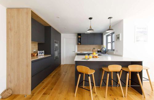 Delightful Seaside Hideaway 5 Mins to Beach - Foto 64