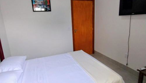 Residencial Renne Augusto, Apto 01, dois quartos, um banheiro, Wifi e estacionamento - Foto 3