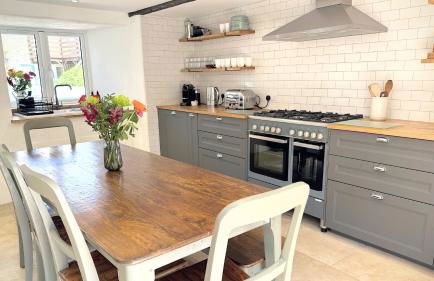 Beautiful Rural Cottage by the Coast - Foto 2