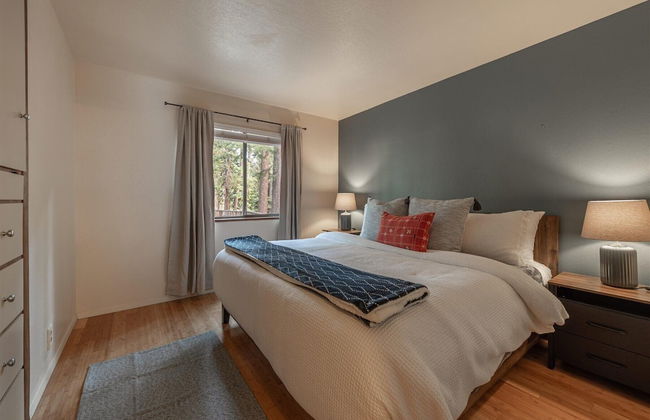 Cozy Pet Friendly Cabin in Lake Tahoe by Sierra Getaways - Foto 4