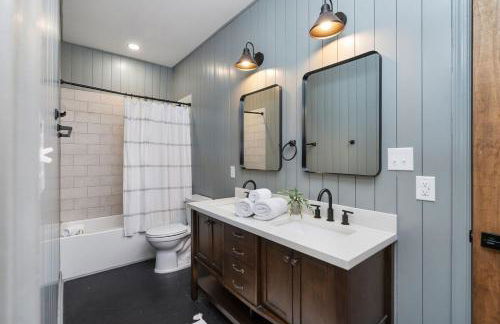 5 King Beds - Sleeps 18 - Game Room - Brew Trail - Foto 37