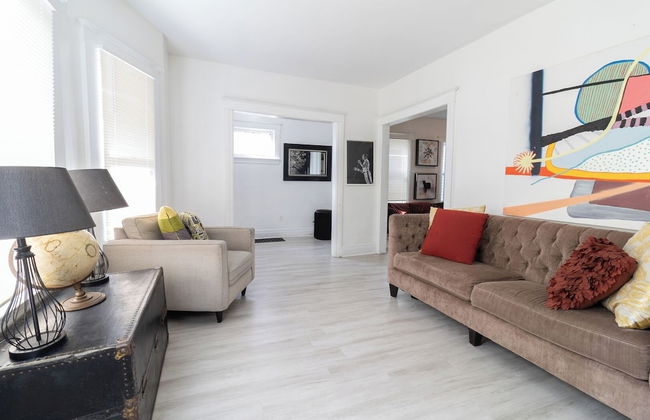 Spacious 4BR Family Home in Detroit Wifi & Parking - Foto 5