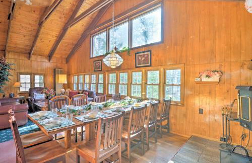 Riverfront Cabin in Alger with Patio and WiFi! - Foto 9